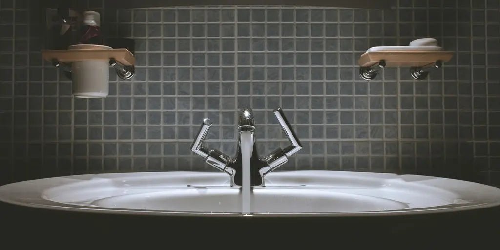 Choosing the Perfect Bathroom Sink Fixtures: A Comprehensive Guide - BathroomLux
