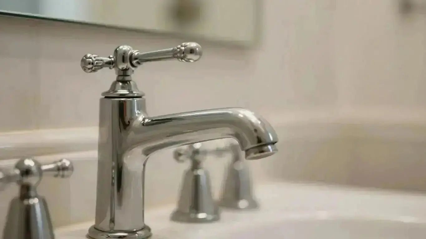Elevate Your Space: Discover Timeless Charm with Vintage Bathroom Faucets - BathroomLux