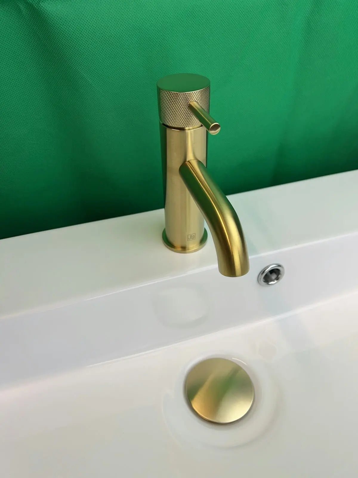 The Benefits of a Brushed Gold Three-Handle Shower System - BathroomLux