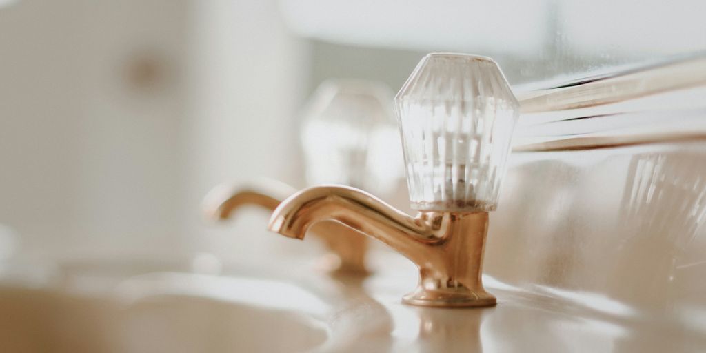 Transform Your Space with a Stunning Gold Tap for Bathroom Elegance - BathroomLux