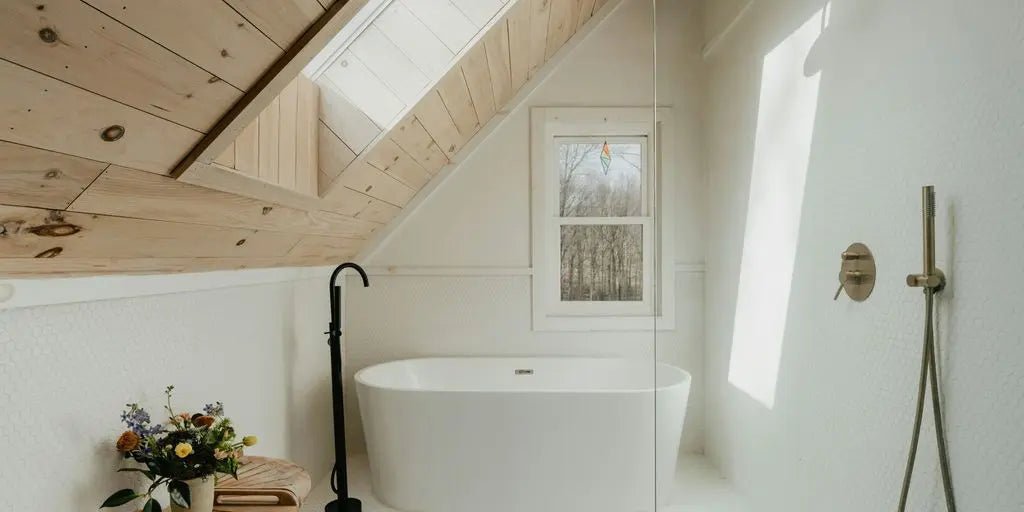 Upgrade Your Bathroom: The Ultimate Guide to Choosing a Bathtub Faucet with Shower - BathroomLux