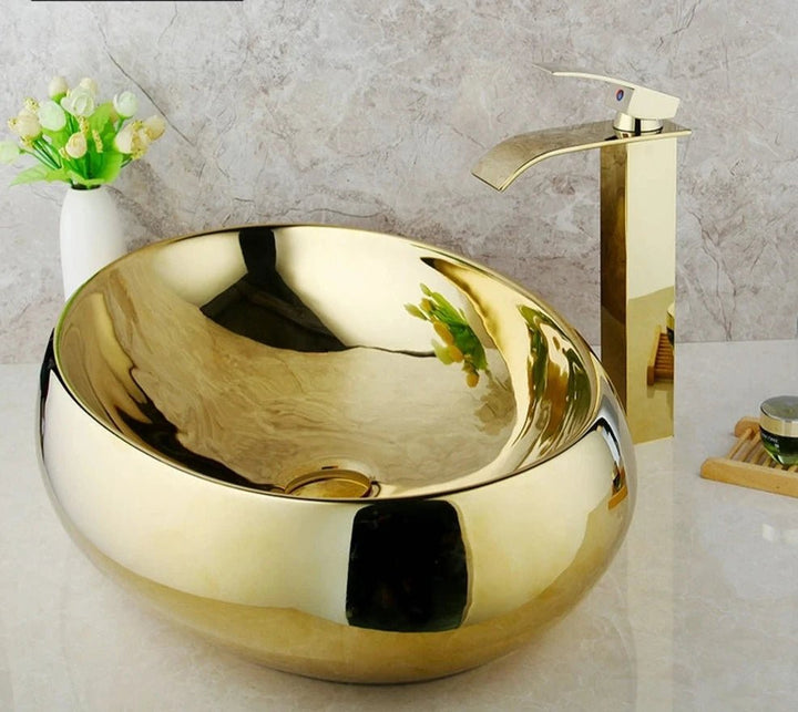 Magnifique Golden Bathroom Sink Set - BathroomLux